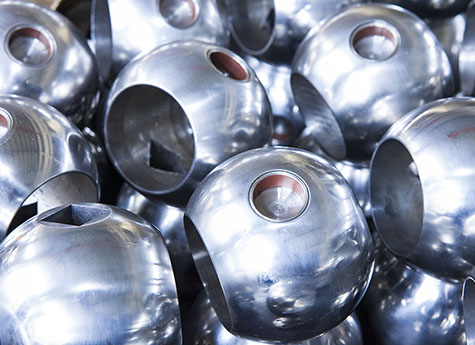 Kugelbefestigung 4-Kant aus Aluminium Drehteile Hersteller von Serienteile in höchster Qualität